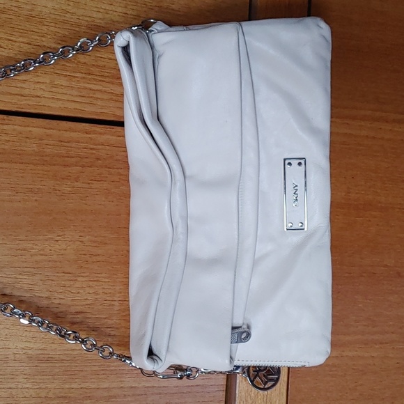 DKNY Vintage Leather Purse - Picture 14 of 16